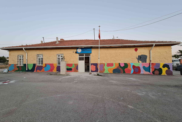 Ankara’daki Bir Köy Okulunu Onardık